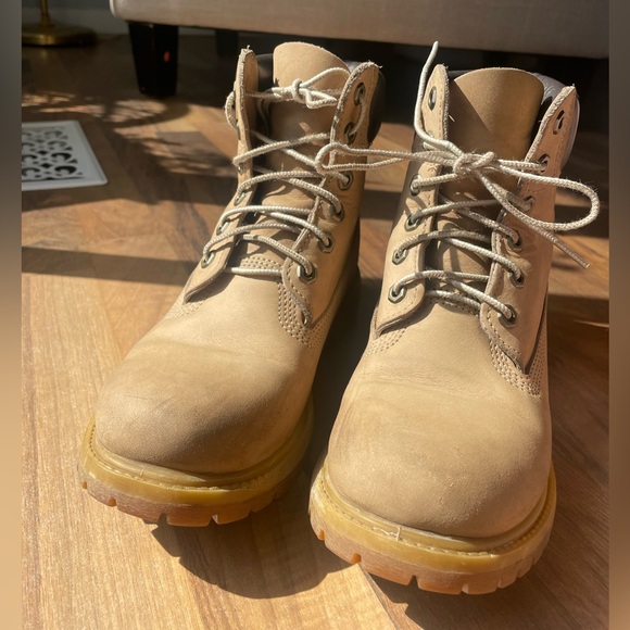 Women's Timberland Premium 6-Inch Waterproof Boot Size 8 - Picture 6 of 13